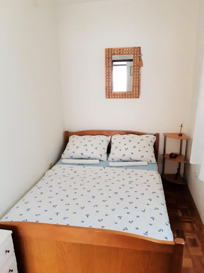 Dalmatino Apartmani Vir Exteriör bild