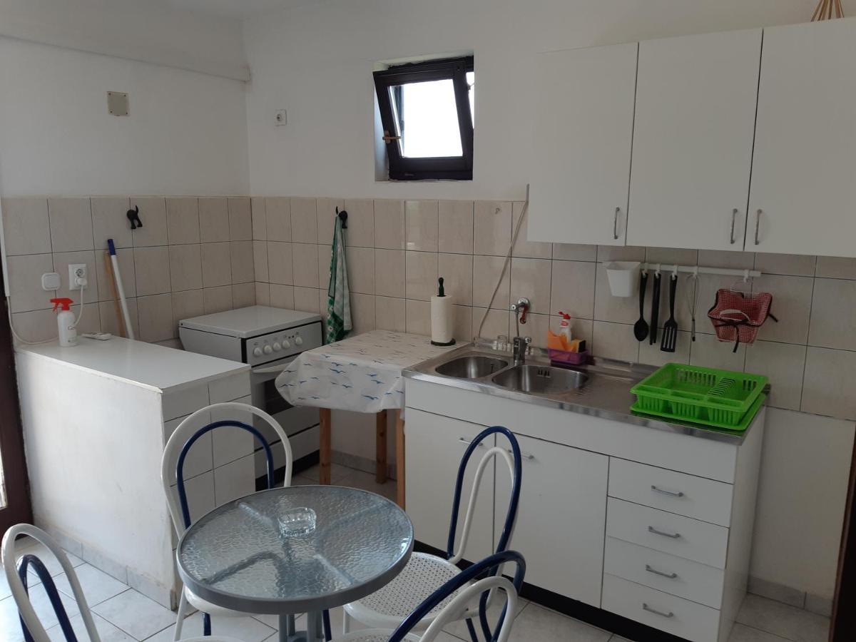 Dalmatino Apartmani Vir Exteriör bild