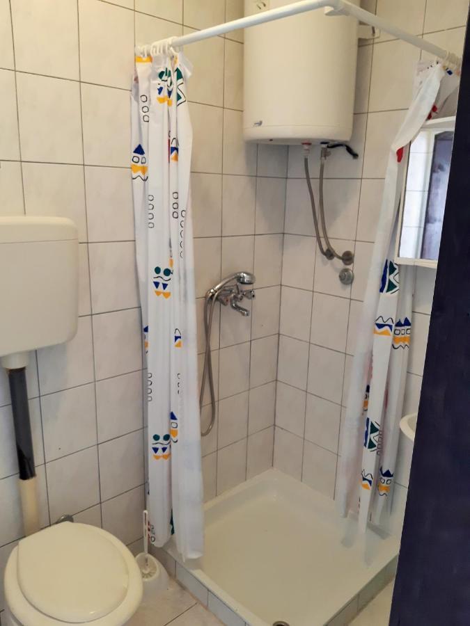 Dalmatino Apartmani Vir Exteriör bild