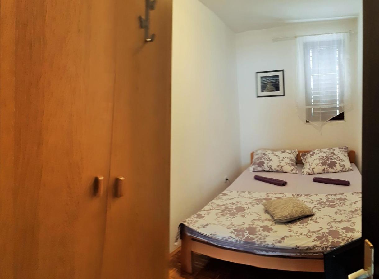 Dalmatino Apartmani Vir Exteriör bild